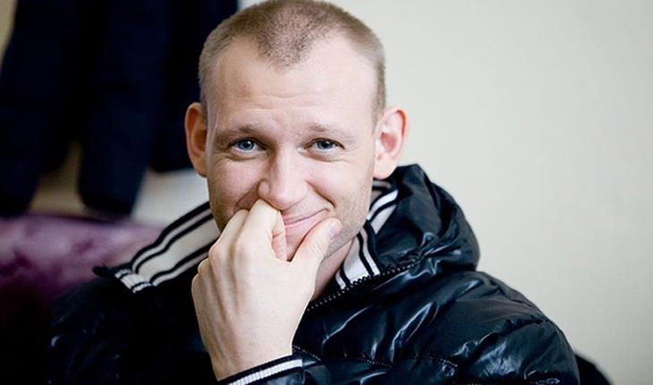 Andrey Frolov родился в 1979 г.