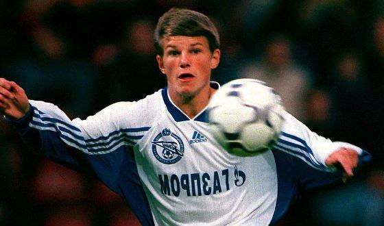 Andrey Arshavin родился в 1981 году