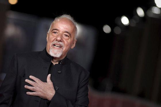 Paulo Coelho родился в 1947 г.